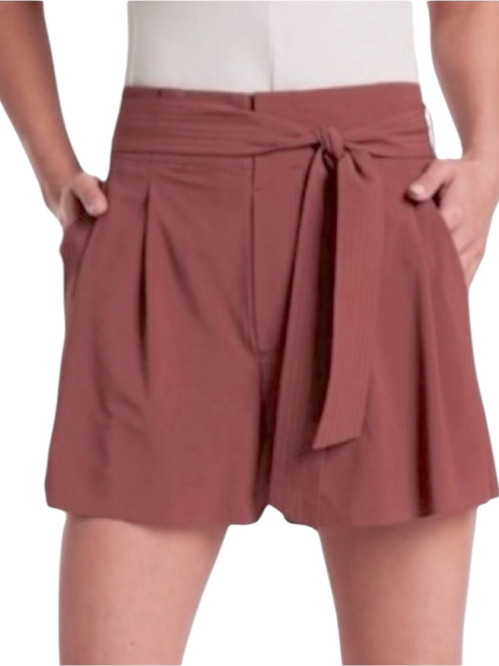 ATHLETA Skyline Short II Belted High Rise Paper Bag Adirondack Brown size 2